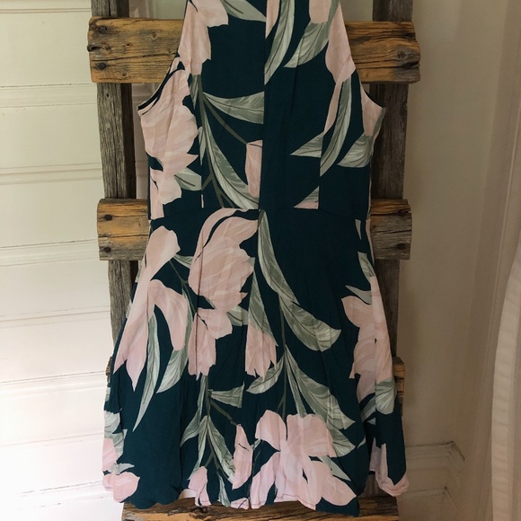 DYNAMITE Floral Halter Mini Dress - Picture 6 of 10